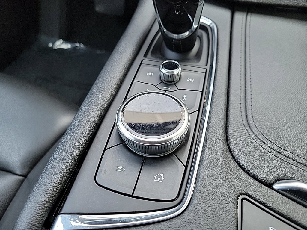 Thumbnail: 2024 Cadillac XT6 - 30