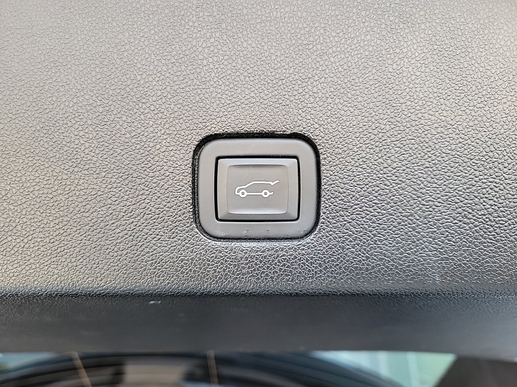 Thumbnail: 2024 Cadillac XT6 - 26