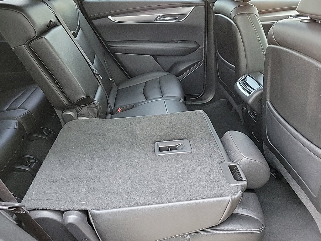 Thumbnail: 2024 Cadillac XT6 - 24