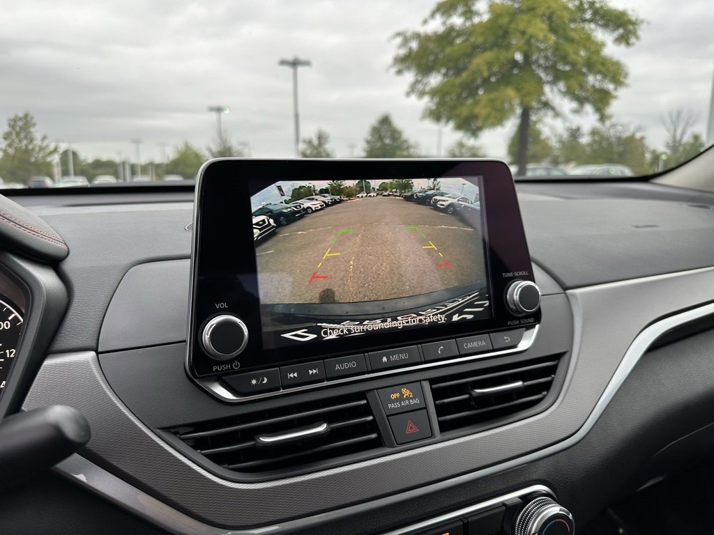 Thumbnail: 2025 Nissan Altima - 21