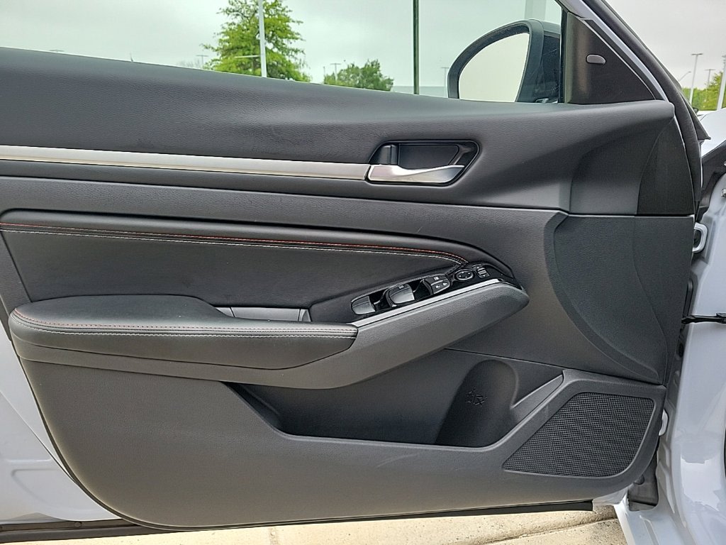 Thumbnail: 2023 Nissan Altima - 28