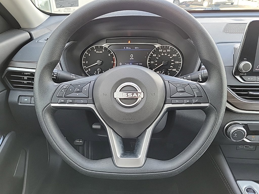 Thumbnail: 2023 Nissan Altima - 8