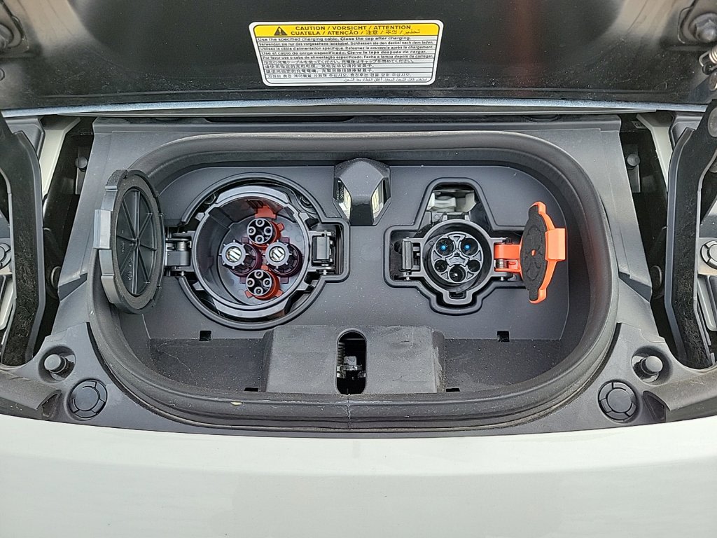 Thumbnail: 2023 Nissan Leaf - 19