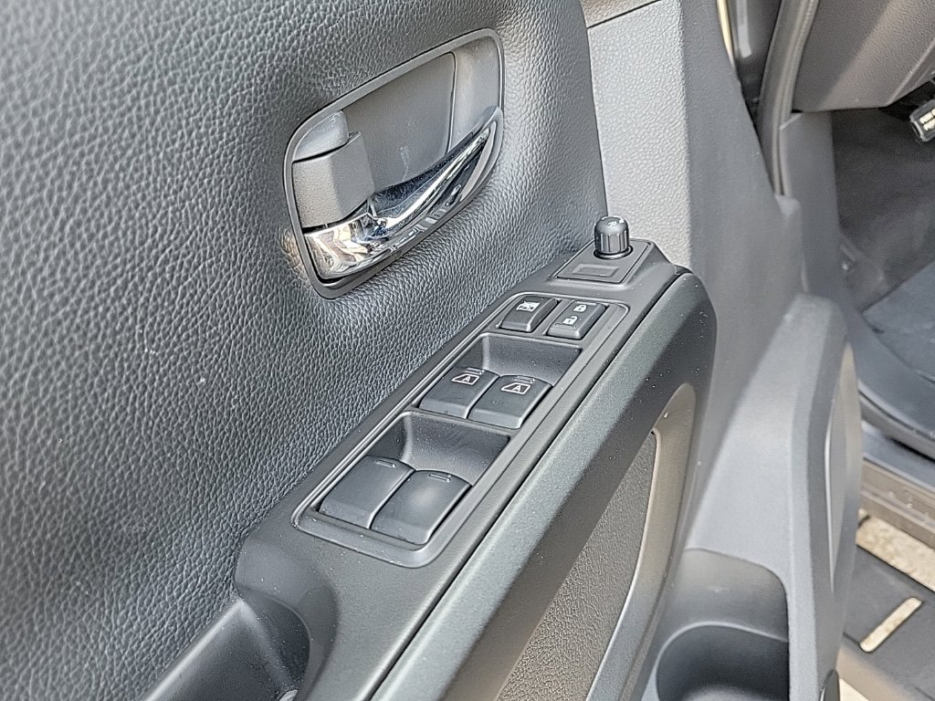 Thumbnail: 2024 Nissan Titan - 32
