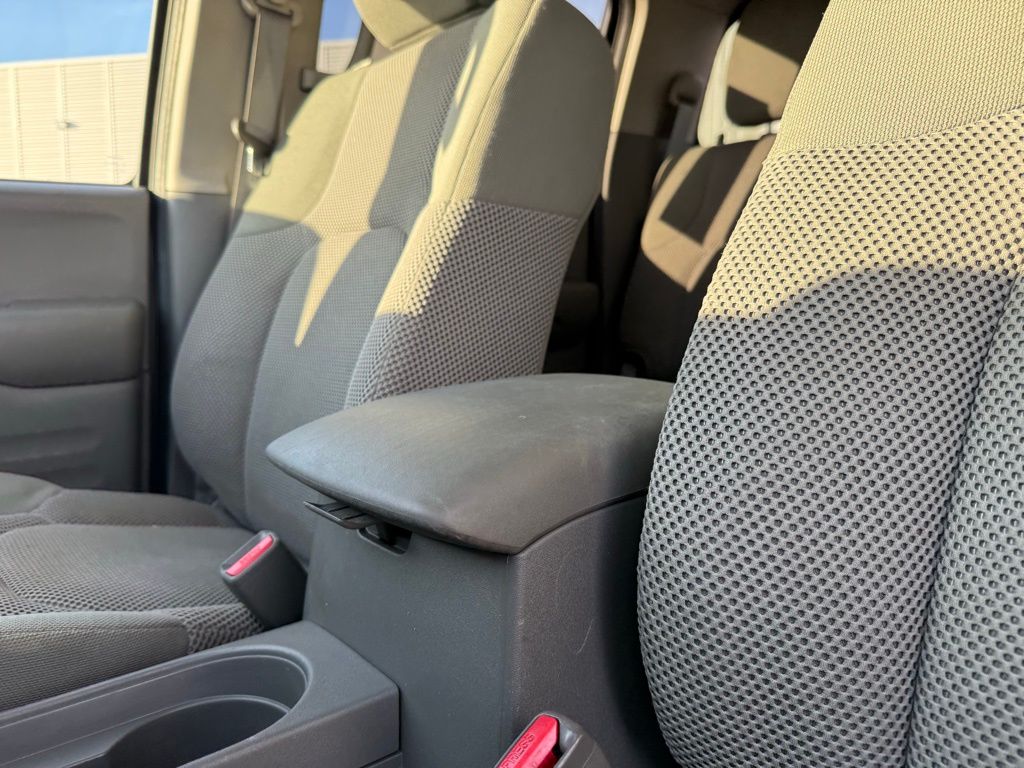 2018 Nissan Frontier SV 27
