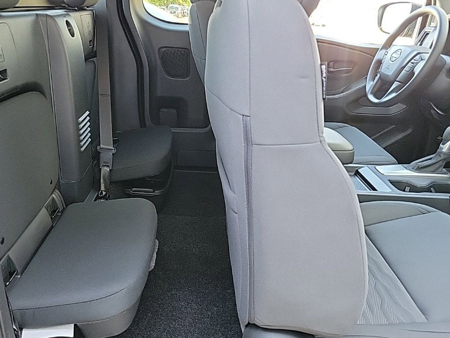 Thumbnail: 2026 Nissan Frontier - 8