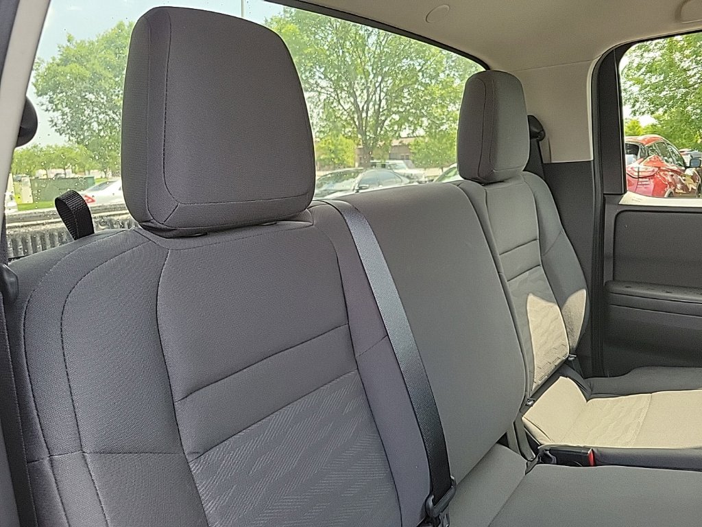 Thumbnail: 2023 Nissan Frontier - 17