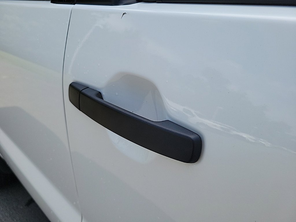 Thumbnail: 2023 Nissan Frontier - 16