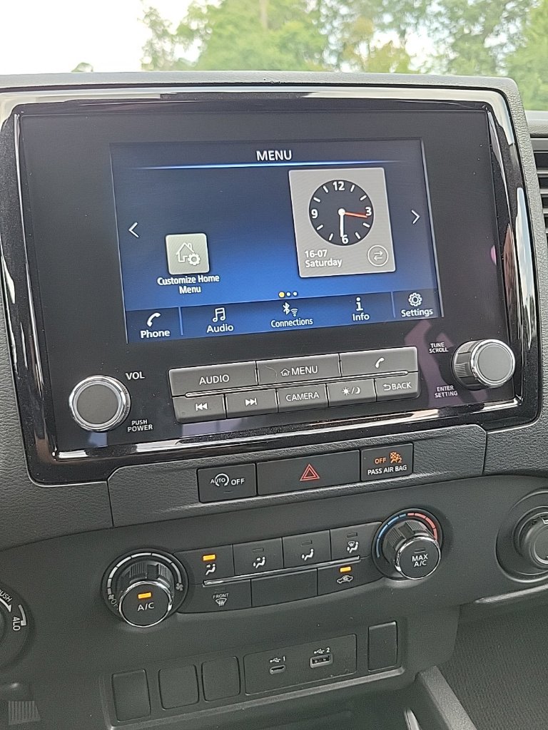 Thumbnail: 2023 Nissan Frontier - 10