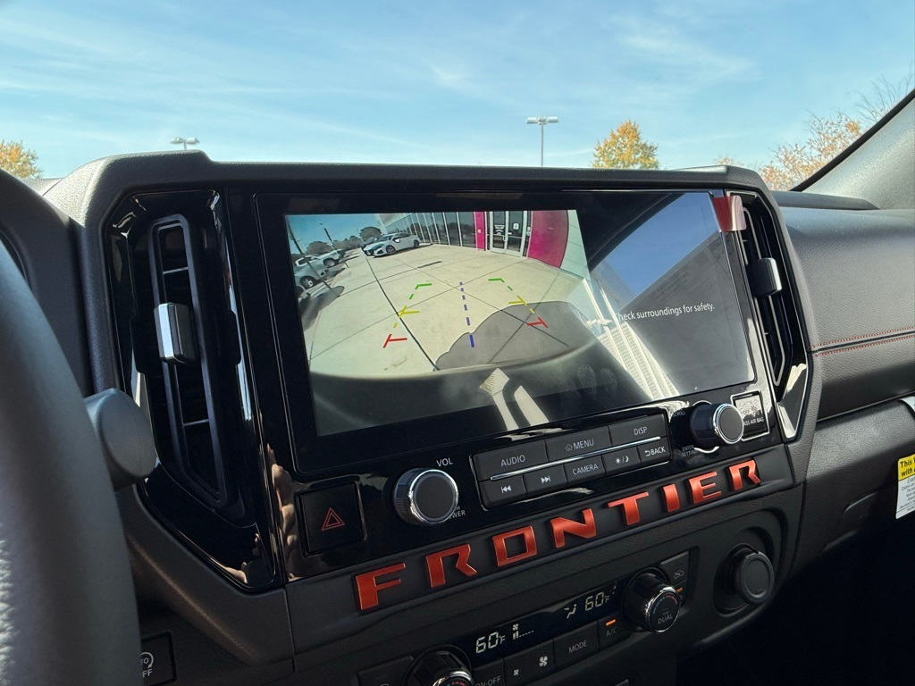 2025 Nissan Frontier PRO-4X 25