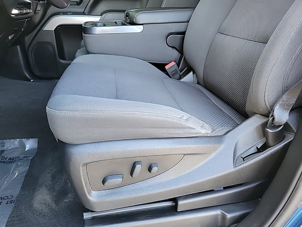 Thumbnail: 2018 Chevrolet Silverado 1500 - 21