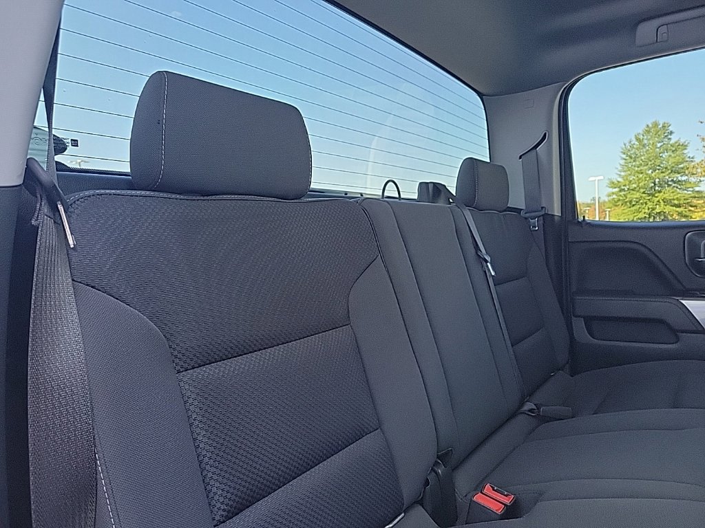 Thumbnail: 2018 Chevrolet Silverado 1500 - 11