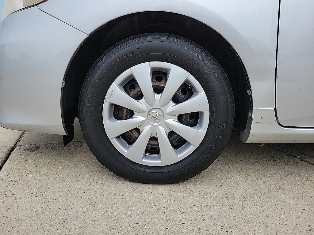 Thumbnail: 2011 Toyota Corolla - 7