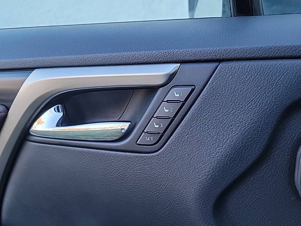 Thumbnail: 2017 Lexus RX - 30