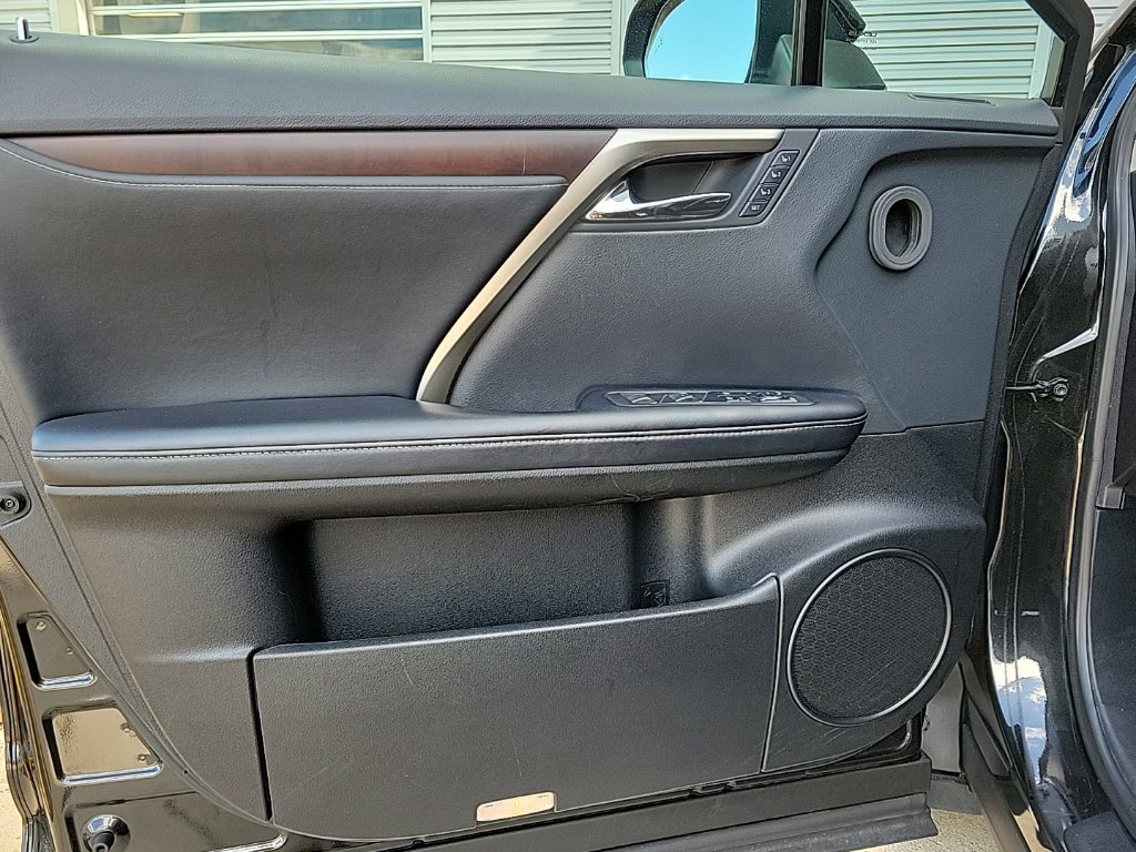 Thumbnail: 2020 Lexus RX - 31