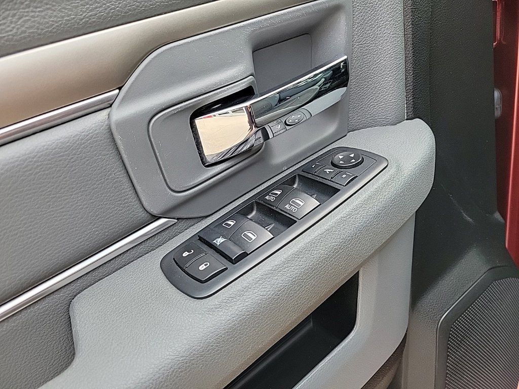 Thumbnail: 2017 RAM 1500 - 31