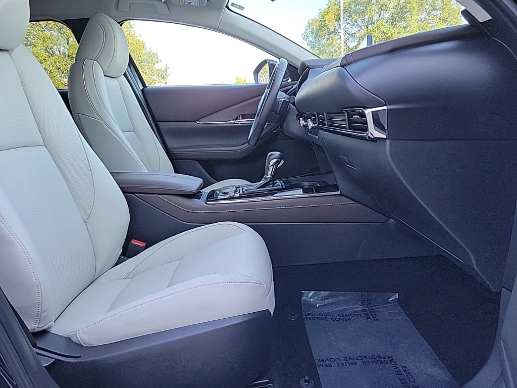 Thumbnail: 2023 Mazda CX-30 - 11