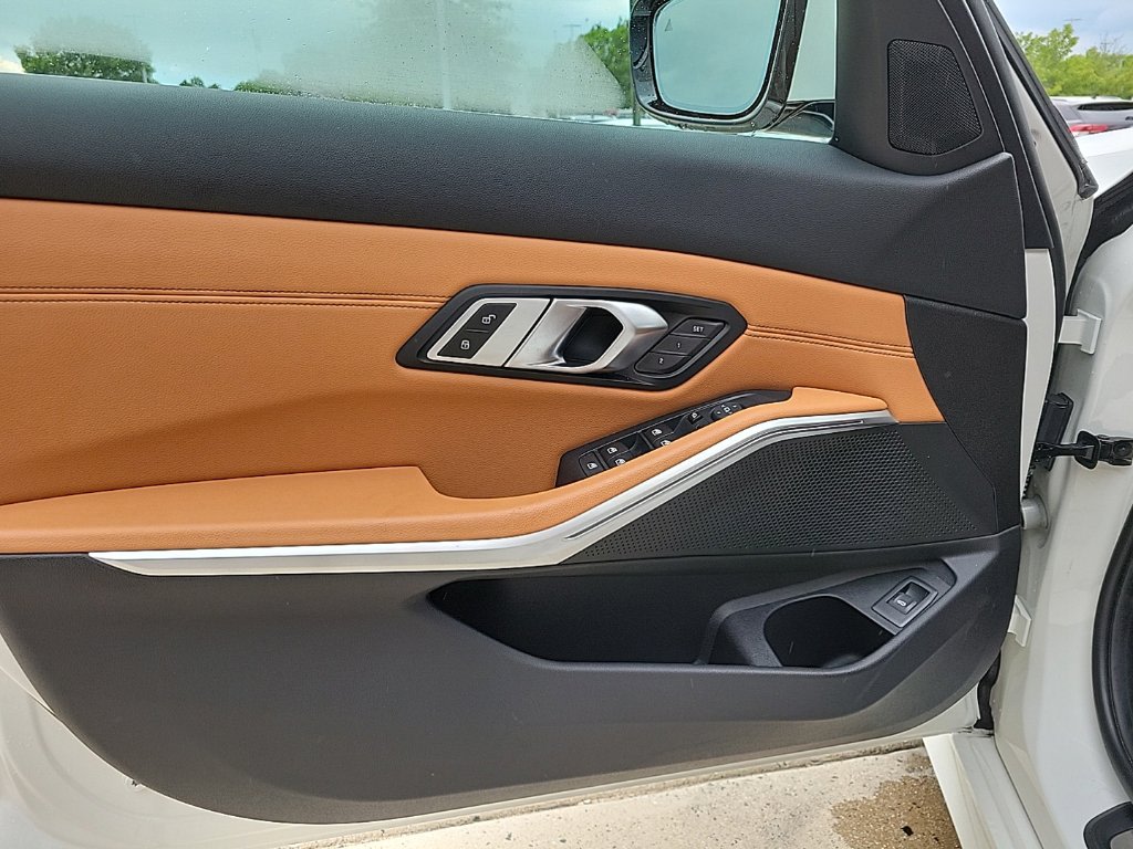 Thumbnail: 2021 BMW 3 Series - 22