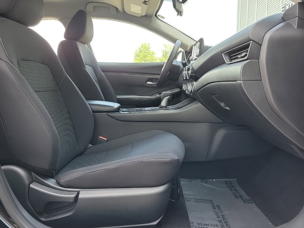 Thumbnail: 2021 Nissan Sentra - 10