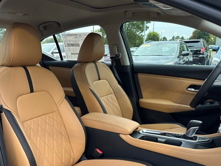 Thumbnail: 2025 Nissan Sentra - 9