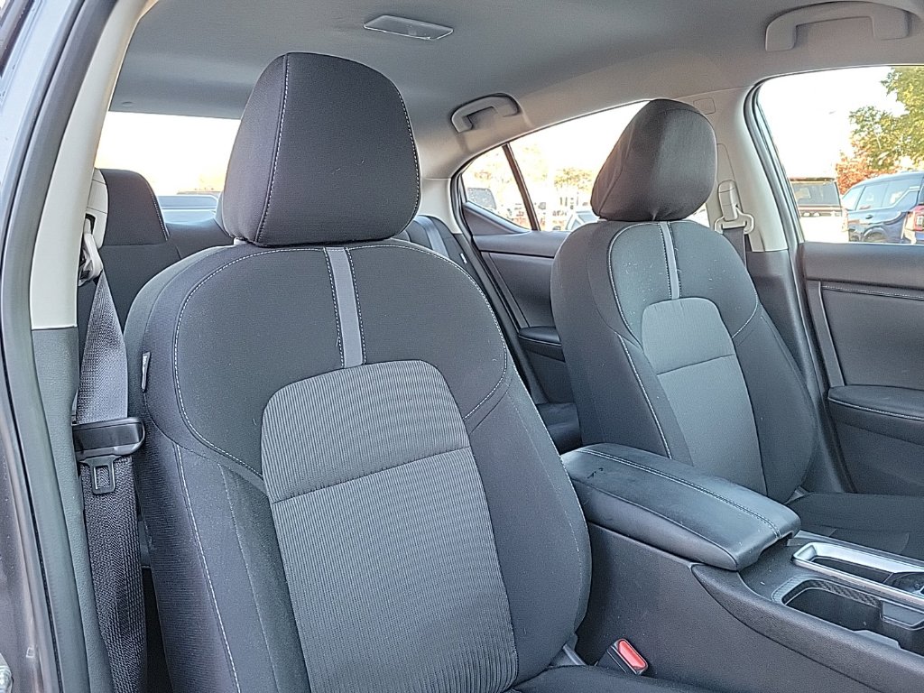 Thumbnail: 2023 Nissan Sentra - 10