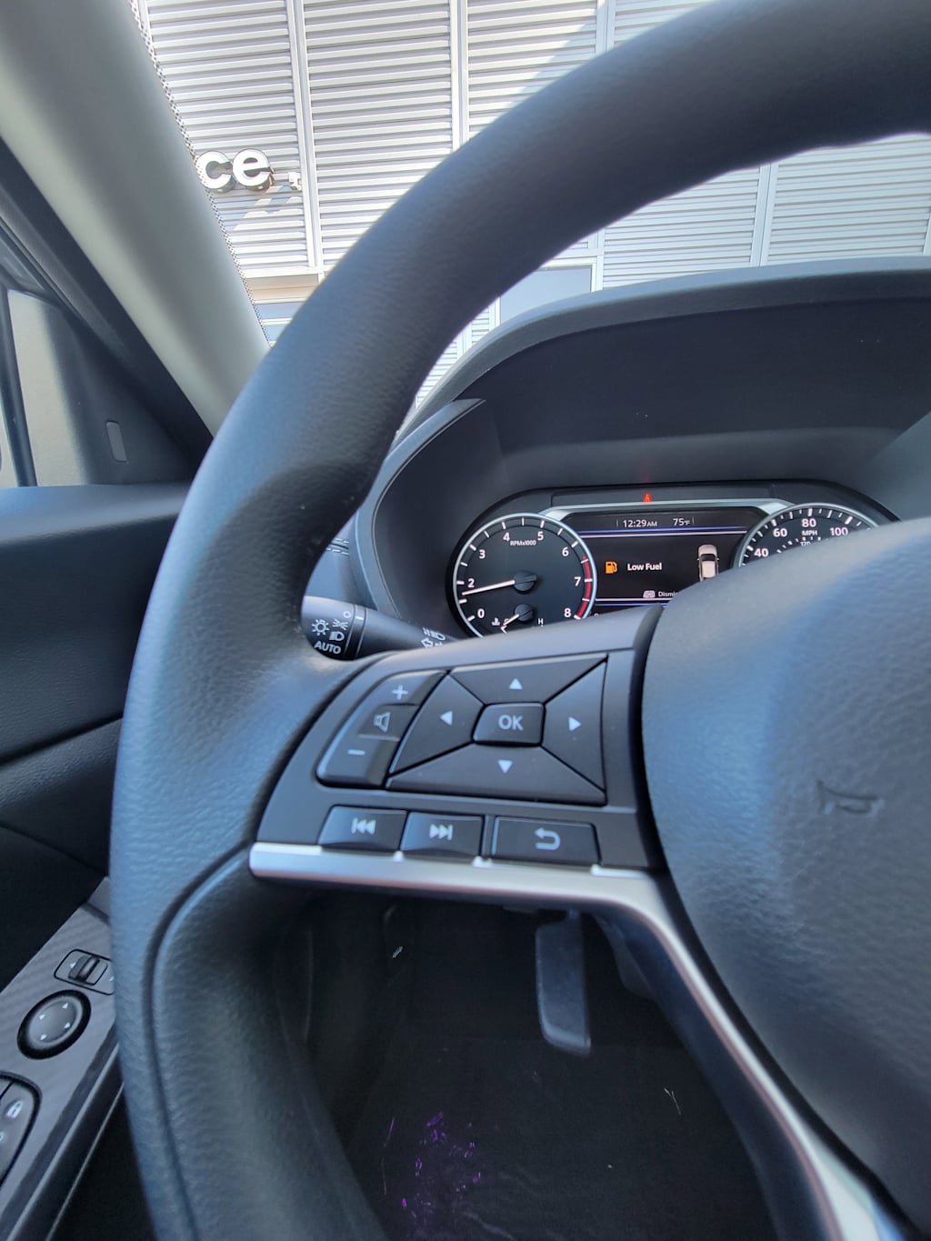 Thumbnail: 2025 Nissan Sentra - 27