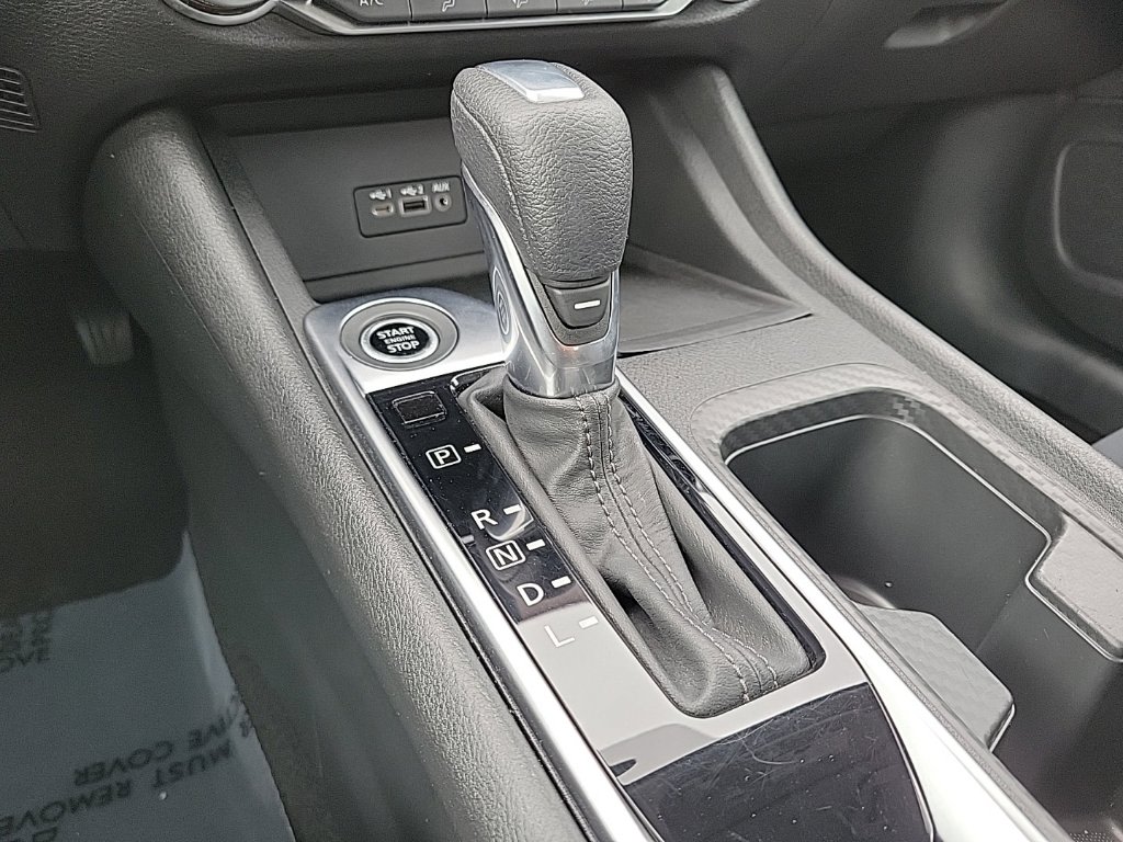 Thumbnail: 2023 Nissan Sentra - 14