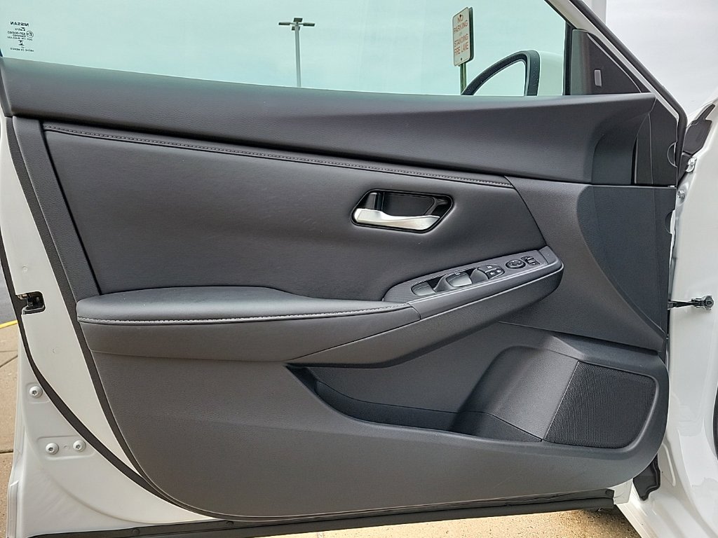 Thumbnail: 2023 Nissan Sentra - 26