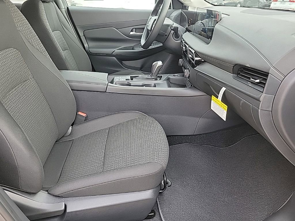 Thumbnail: 2026 Nissan Sentra - 10