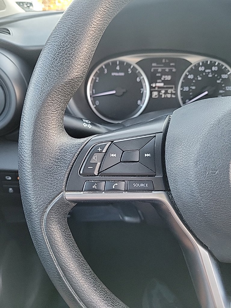 Thumbnail: 2021 Nissan Kicks - 24