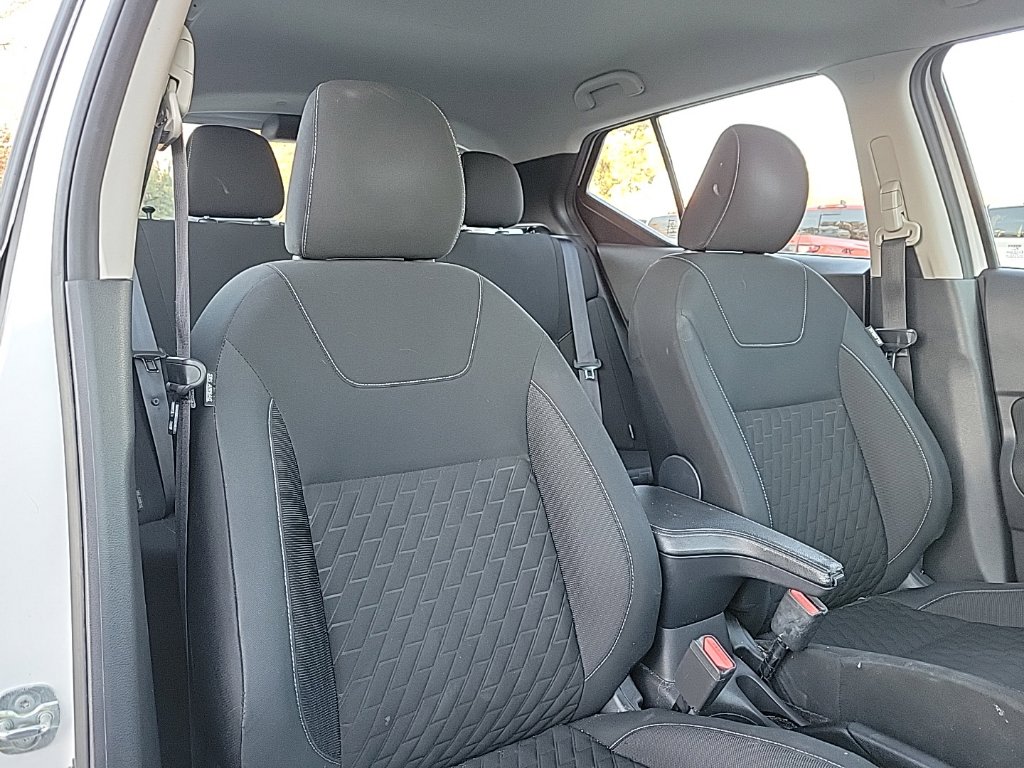 Thumbnail: 2021 Nissan Kicks - 9