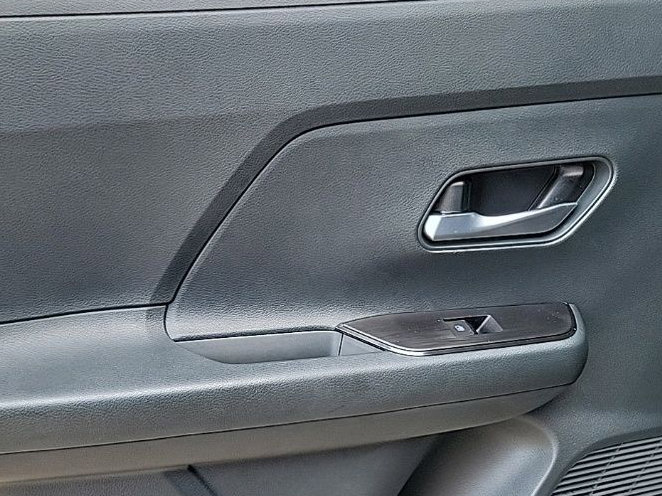 Thumbnail: 2025 Nissan Kicks - 23