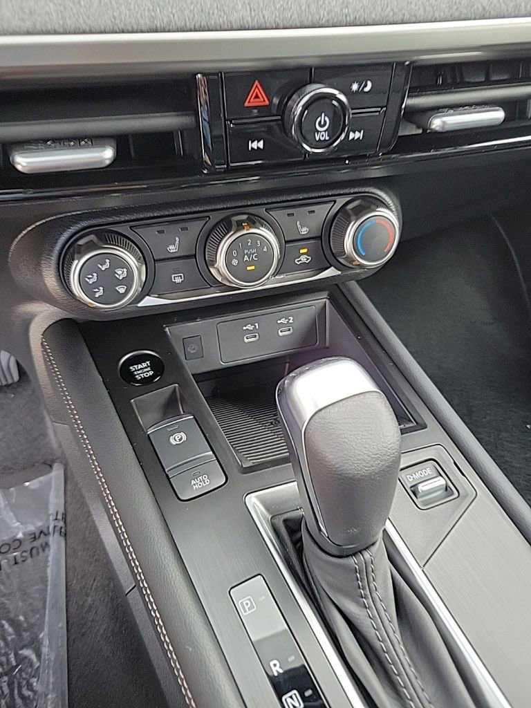 Thumbnail: 2025 Nissan Kicks - 12