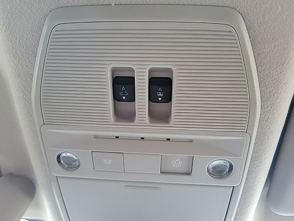 Thumbnail: 2025 Nissan Kicks - 28