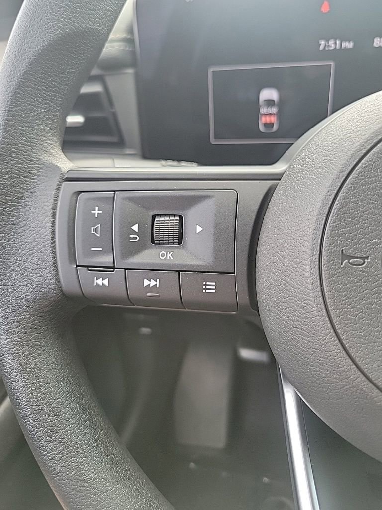 Thumbnail: 2025 Nissan Kicks - 26