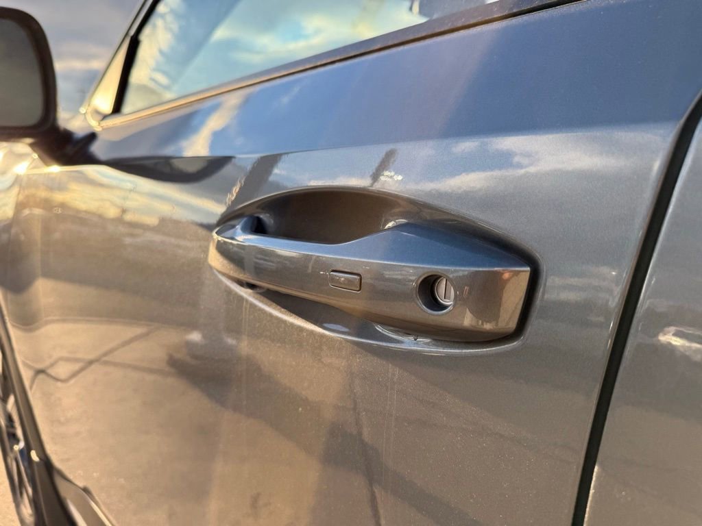 Thumbnail: 2025 Nissan Kicks - 18