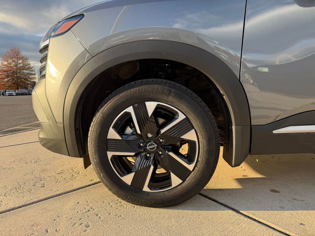 Thumbnail: 2025 Nissan Kicks - 6