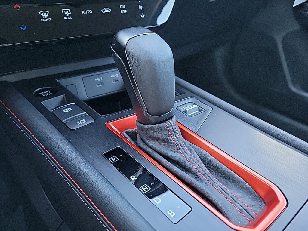 Thumbnail: 2025 Nissan Kicks - 25