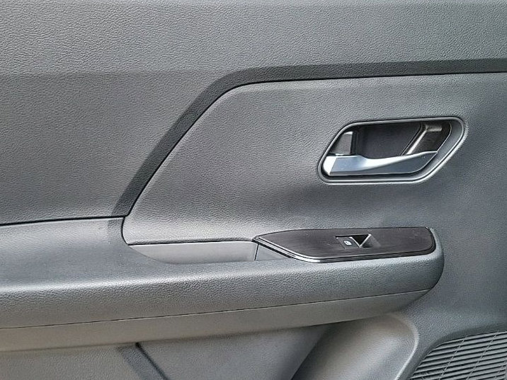 Thumbnail: 2026 Nissan Kicks - 24