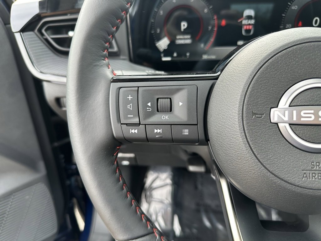 Thumbnail: 2025 Nissan Kicks - 24