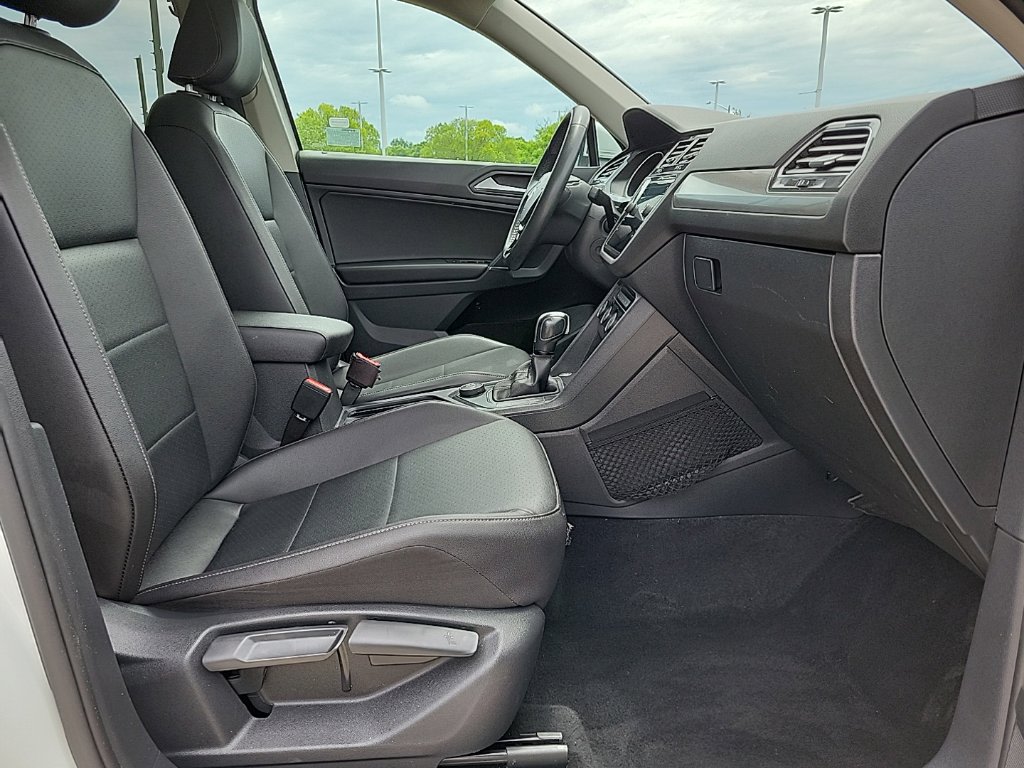 Thumbnail: 2020 Volkswagen Tiguan - 11
