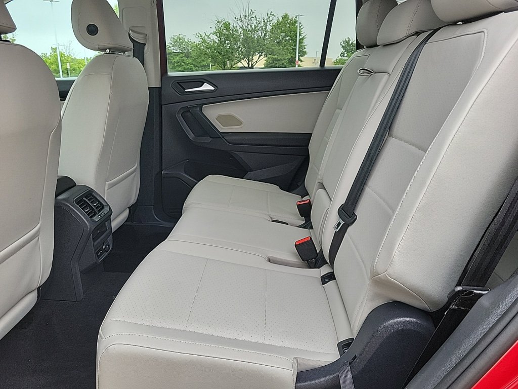 Thumbnail: 2019 Volkswagen Tiguan - 12