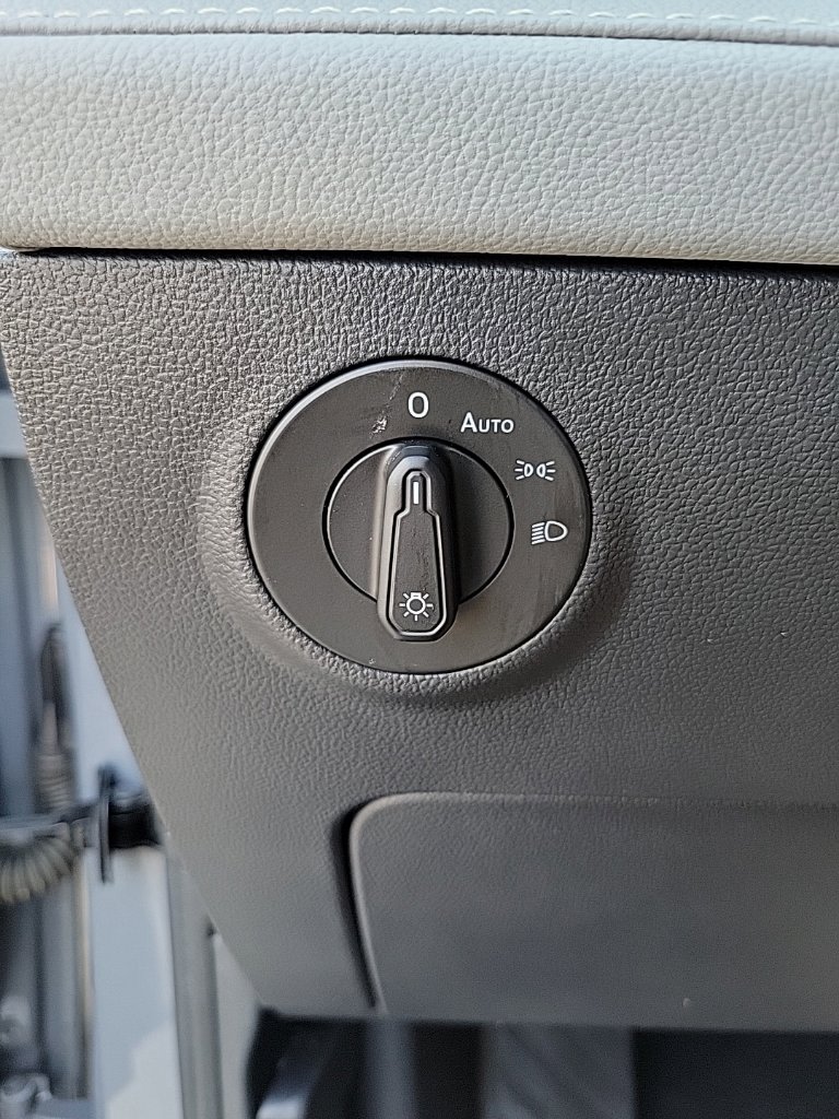 Thumbnail: 2022 Volkswagen Taos - 25