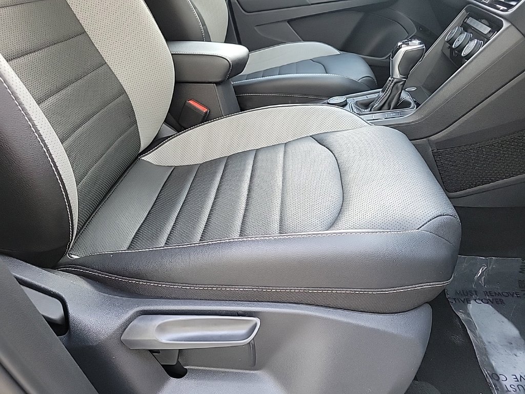 Thumbnail: 2022 Volkswagen Taos - 10