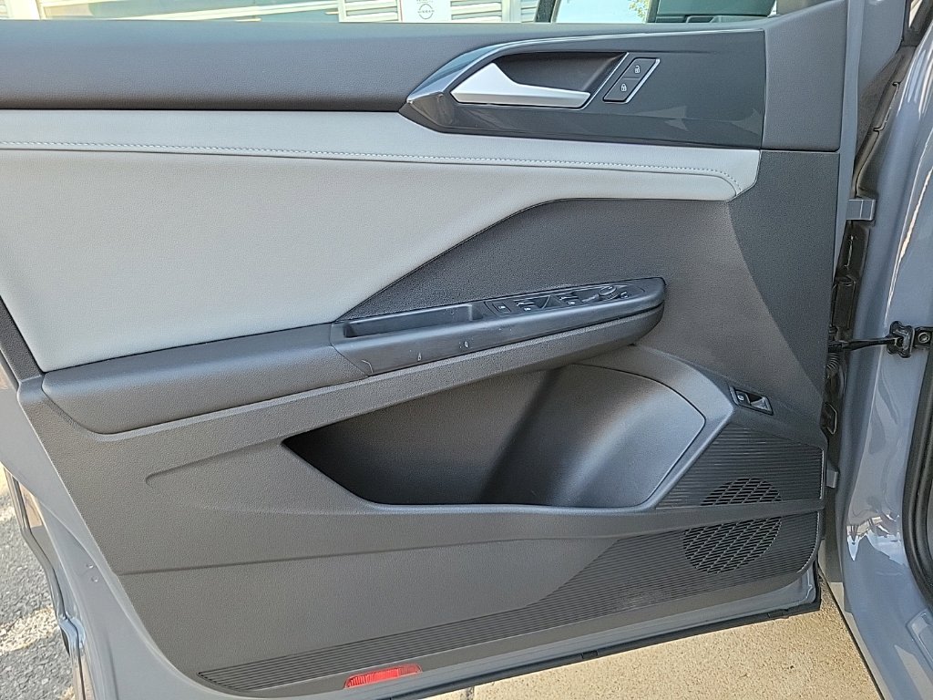 Thumbnail: 2022 Volkswagen Taos - 24