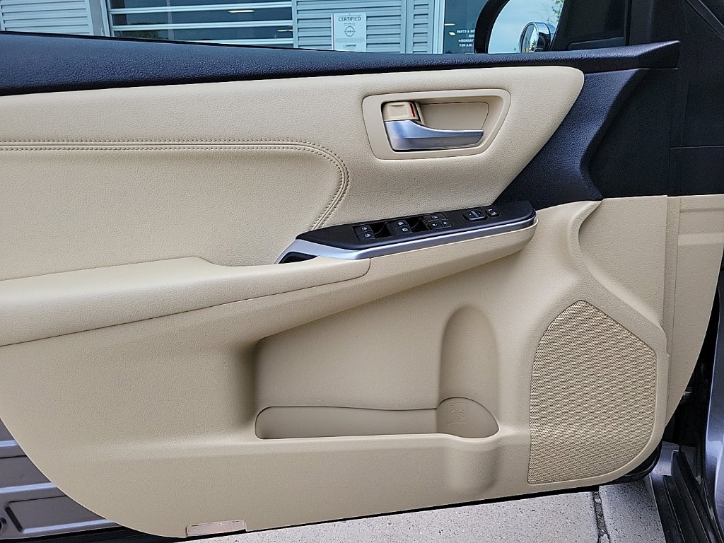 Thumbnail: 2016 Toyota Camry - 26