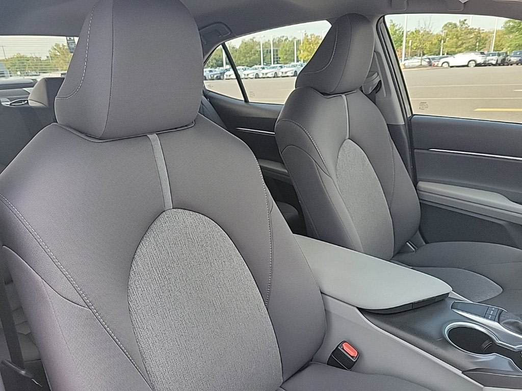 Thumbnail: 2023 Toyota Camry - 9