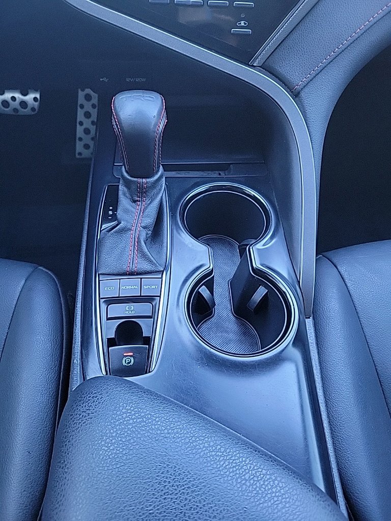 Thumbnail: 2020 Toyota Camry - 15