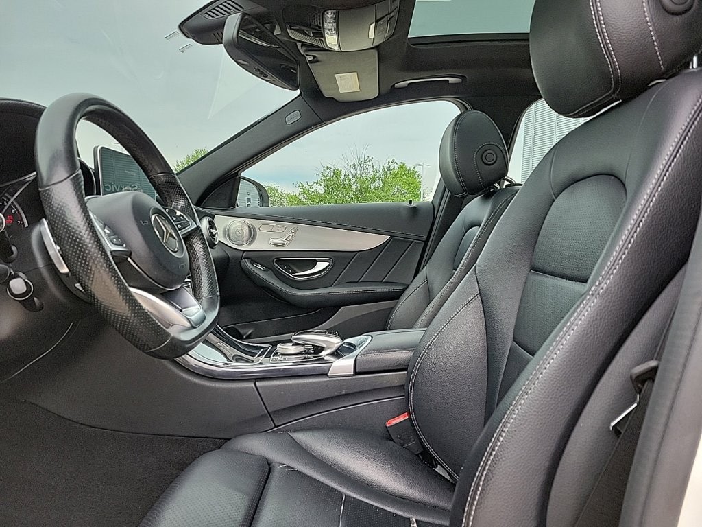 Thumbnail: 2015 Mercedes-Benz C-Class - 10