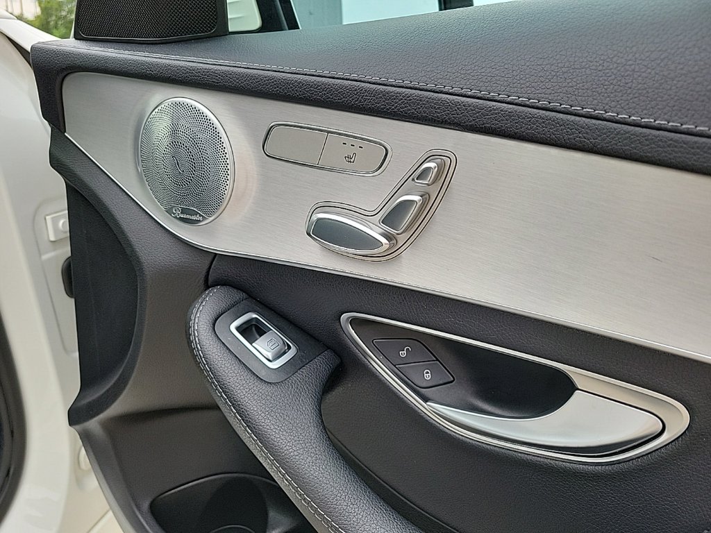 Thumbnail: 2015 Mercedes-Benz C-Class - 22
